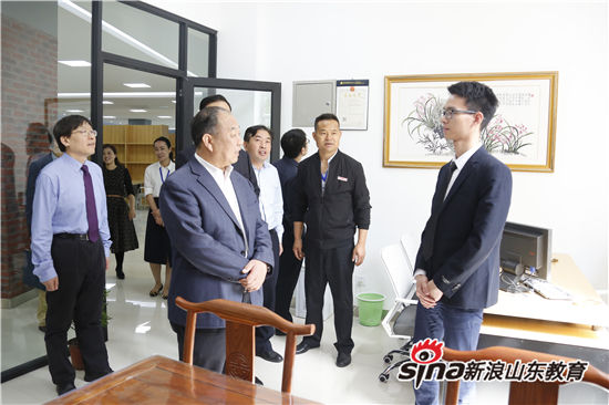 齐鲁理工学院举行大学生创新创业学院揭牌仪式